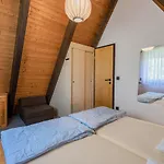 Ferienwohnpark Nurdachhaus Typ 8 Ndt 111 Nyaraló Immenstaad am Bodensee